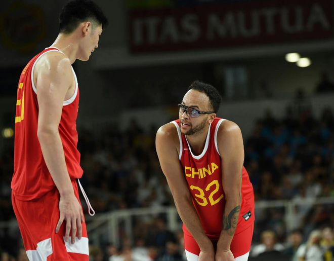 关于重庆男篮步入困境，重整旗鼓谋反攻的信息