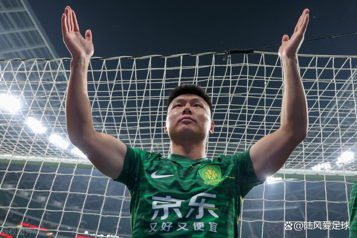 国安前锋连续进球，助球队取得胜利的简单介绍