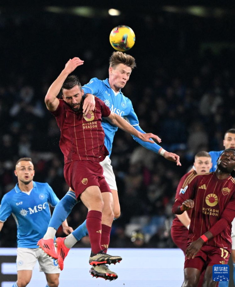 包含那不勒斯大胜晋级欧洲联赛半决赛的词条