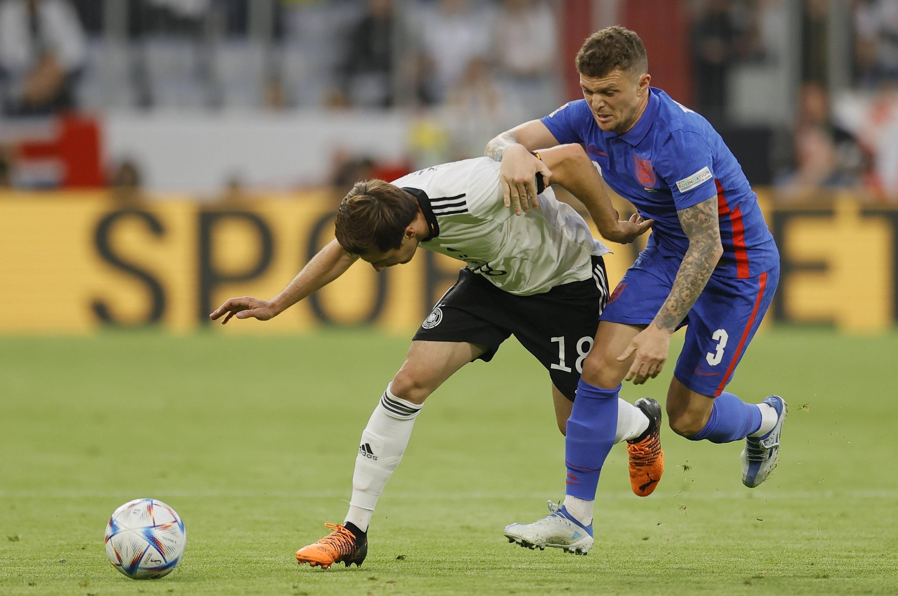 关于爱尔兰奋力晋级欧洲杯，捷克意外出局的信息